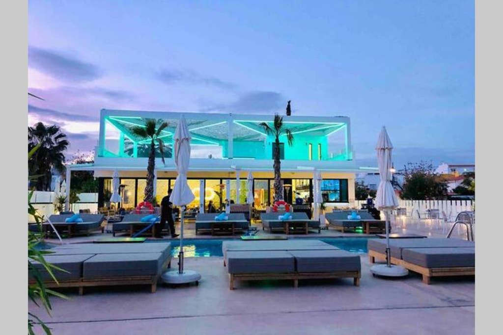 Luxury Modern Apartment By The Beach Málaga Esterno foto