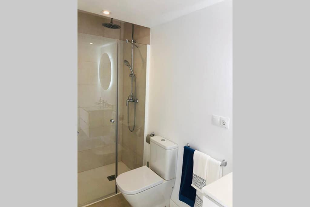 Luxury Modern Apartment By The Beach Málaga Esterno foto