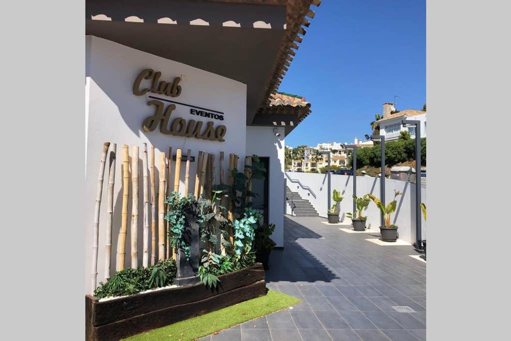 Luxury Modern Apartment By The Beach Málaga Esterno foto