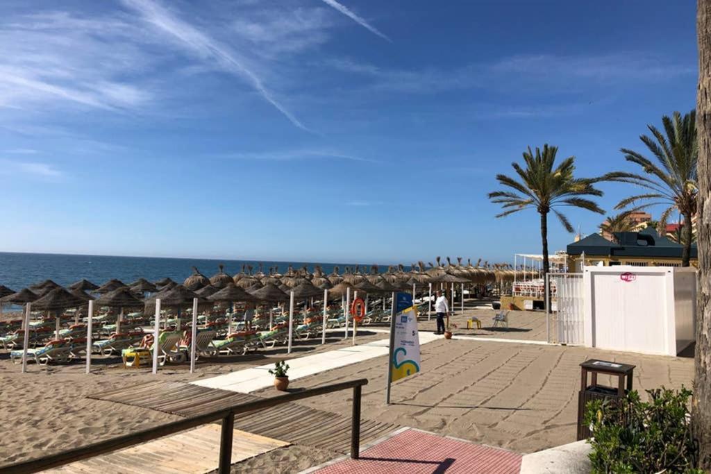 Luxury Modern Apartment By The Beach Málaga Esterno foto