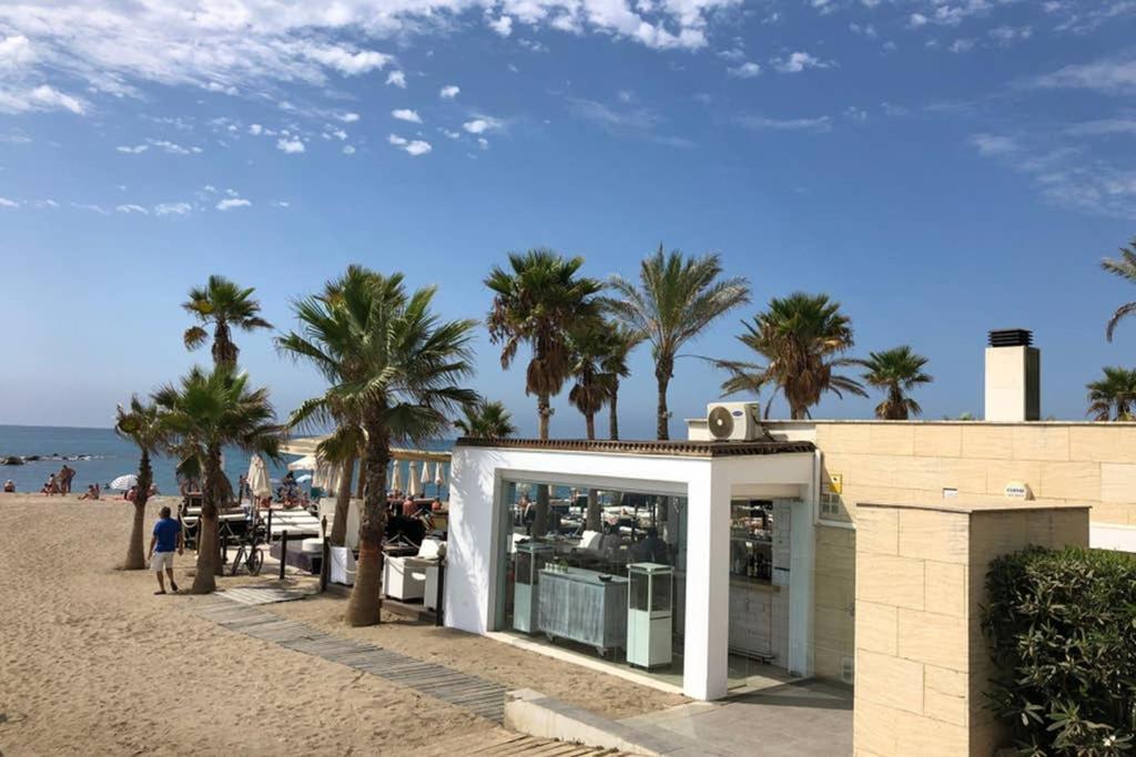 Luxury Modern Apartment By The Beach Málaga Esterno foto